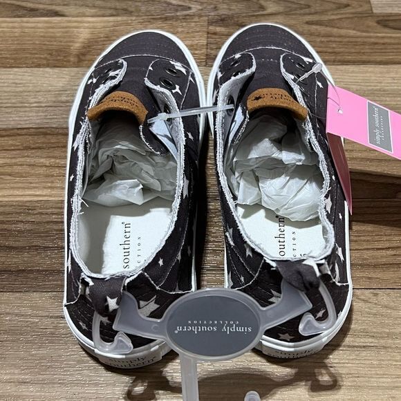 NWT Simply Southern Vintage Gray Star Loafer Sneakers Size 6 - Picture 5 of 8